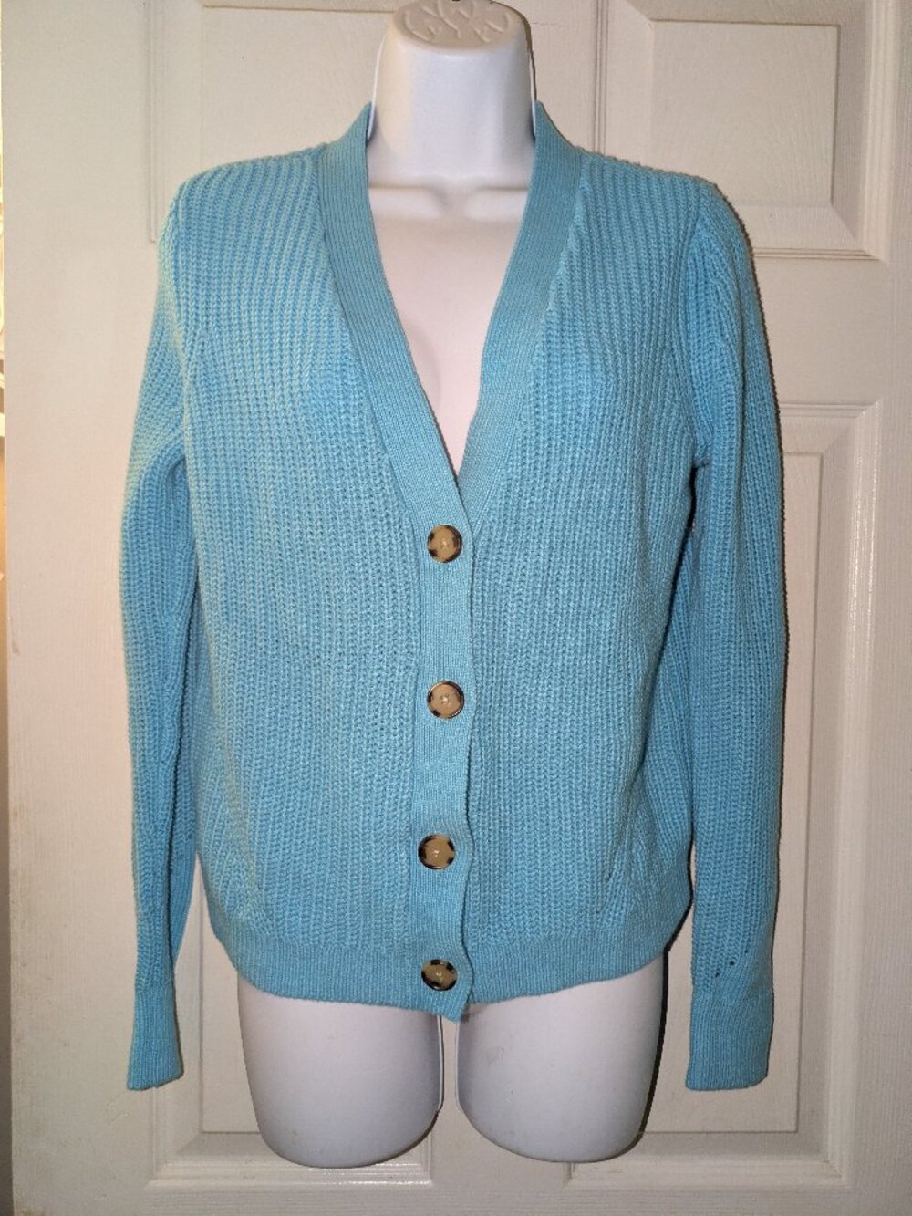 Woman cardigan and new without tags size small